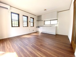 ③LDKは10畳の落ち着く空間