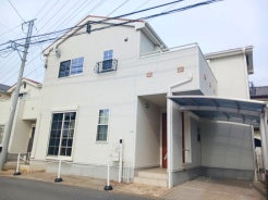 10m超の間口が建物を魅せる♪