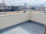 ２部屋からアクセス出来るひろびろバルコニー♪